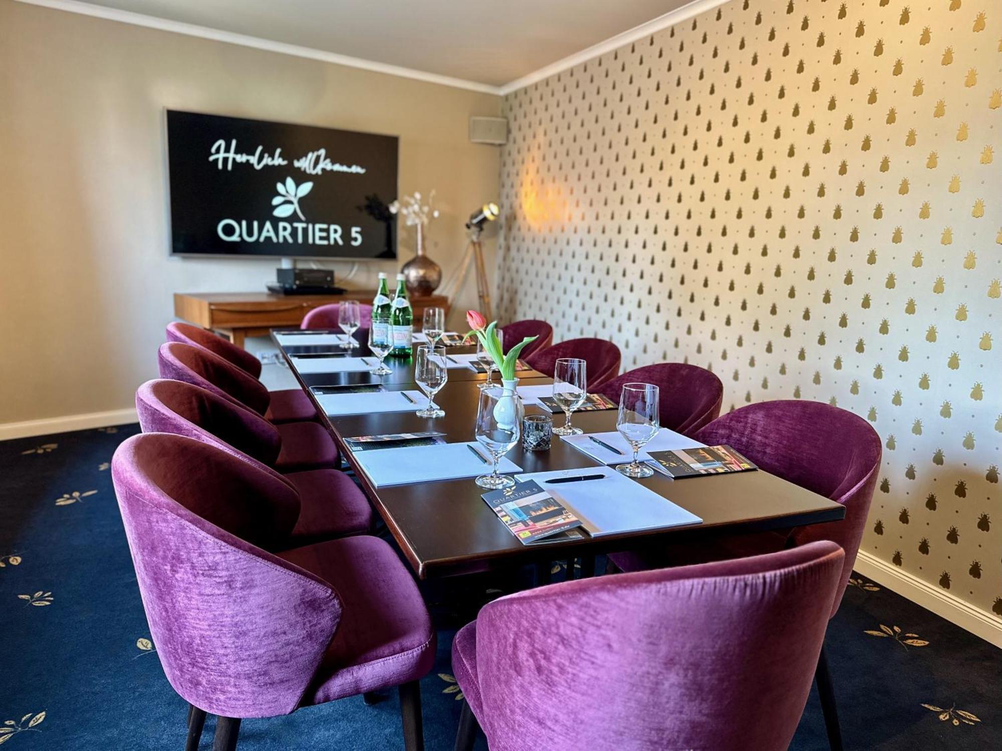 Logis Hotel Quartier 5, Saechsische Schweiz, Mit Restaurant, Cafe & Bar Курорт-Гориш Экстерьер фото